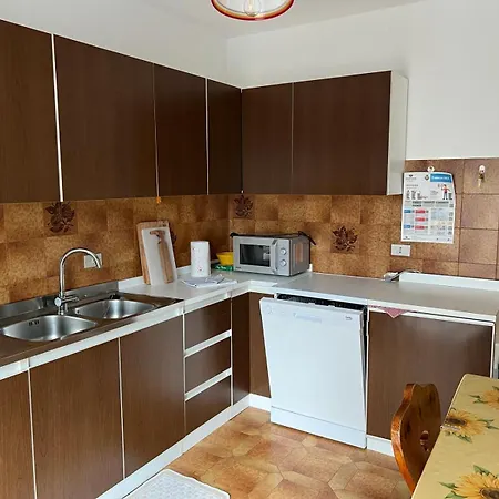 Casa Pinuccia Est Apartment *
