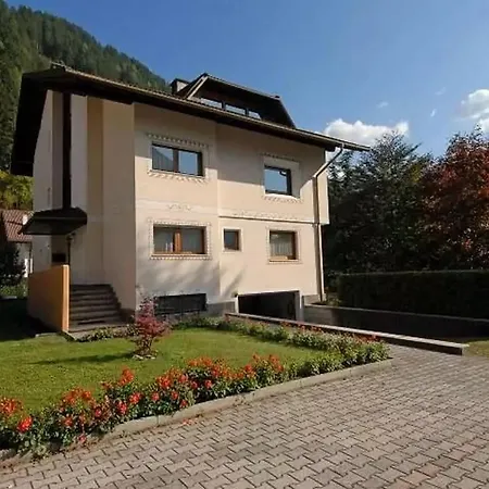 Casa Pinuccia Est Apartment *